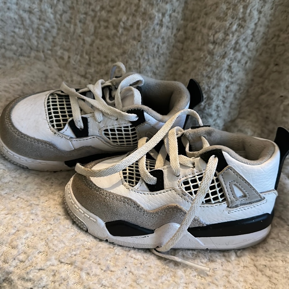 Jordan 4